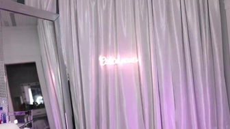 cubbixoxo  twirling pussies and tits