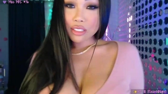 sincityvee Impressive stranger excites huge boobs