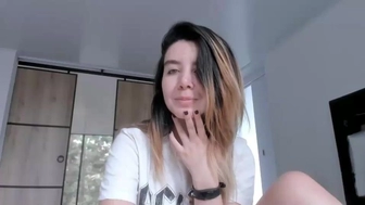 lauravega Busty slut gets fucked while standing with cancer