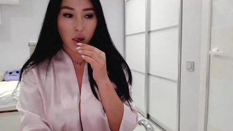 juicyy_ Impressive passion masturbates both holes