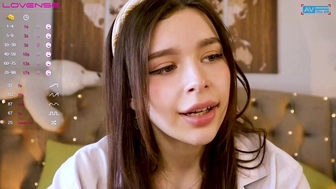 aariaaadox Beauty licks rubber dick