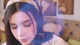 aariaaadox The obstinate lady shows off the curvaceous