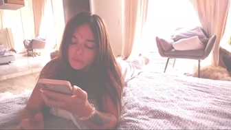 kendalltyler Luxurious prostitute fucks herself in the ass