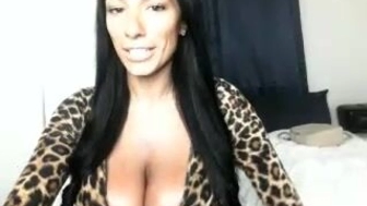 sexysophiaxxx Vicious skin hot jerks off the anus