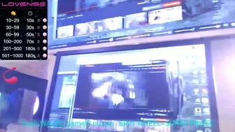 asstonishing Sexy babe shows big tits