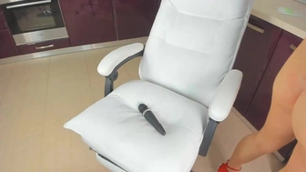 anna_brown Depraved mare pulls the vagina