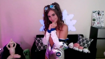 ghoztgirl The delightful skin is furiously fucking both holes-