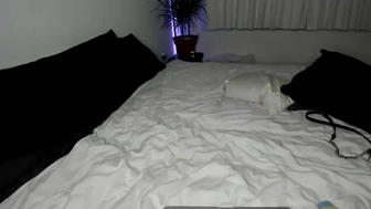 aryabella Graceful blonde passionately masturbating cunt