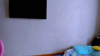 amelya_ Great bitch wore a mask and fucks with a toy