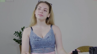 amelia_colins The nipple with big boobs fascinates the look