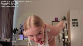 charming_daisy chaturbate Exquisite Shmara fucks herself in the vagina