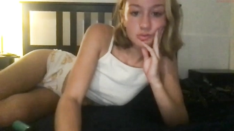 strawberryshawtycake_11082022_0754_female_chaturbate_5