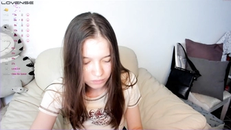 joanbenne_12082022_1726_female_chaturbate_5