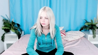 reginamarini_14082022_2157_female_chaturbate