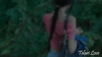 Кончаю в мои трусики в лесу