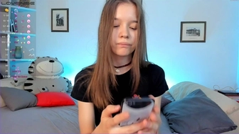 joanbenne chaturbate Delightful beauty fucks a shaved vagina