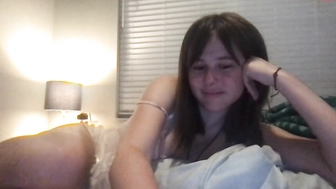 stonedsexdoll_27082022_0821_female_chaturbate_2