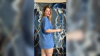 oliviamaebaee onlyfans imposing mare jerks off both holes