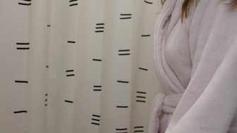 Rosikarterkiss onlyfans  playing with her pussy