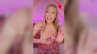 Britney Amber aka britneyamber onlyfans seductive lady shows sexy body