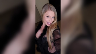 Britney Amber aka britneyamber onlyfans amazing kralia shows juicy holes