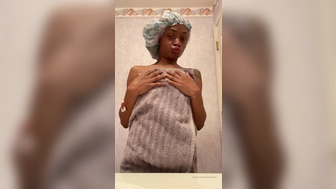 TheLittPrincess aka its_thetwerkprincess aka thelitprincess1 onlyfans 2-01-2022 broadcast