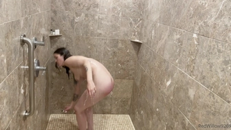 RedWillow9 onlyfans chic female demonstrates underwear