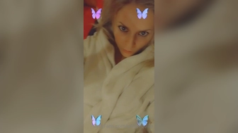 Liliana aka wildtequilla onlyfans slutty chicks lick their cunt