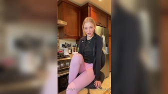 Goddess Kaylee aka xomaddykxo onlyfans cute blonde erotically posing in stockings
