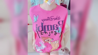 Yui Xin aka yui_xin_tw onlyfans gorgeous babe masturbates with a vibrator