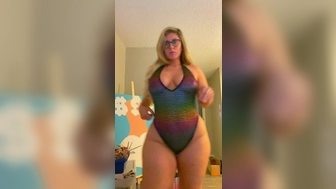 sophieselfies onlyfans busty schoolgirl fingering pussy