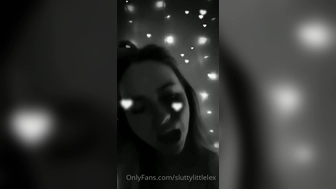 Lexinwonderland aka lexinwonderland aka sluttylittlelex onlyfans naughty lady fingering pussy in nature