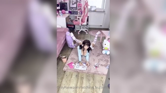 Fetching Butterflies aka fetchingbutterflies onlyfans  jerks off and gets an incredible orgasm