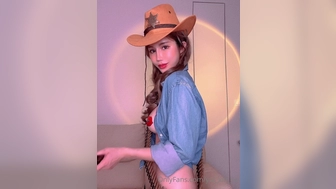 Yui Xin aka yui_xin_tw onlyfans graceful bitch masturbates pussy