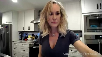 Brandi Love aka brandi_love onlyfans sweet babe masturbates on the bed