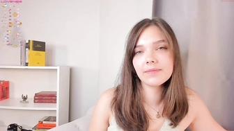 allieboorys_05092022_0601_female_chaturbate