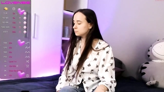 chandoney_04092022_0707_female_chaturbate_4