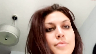 rorydiva_05092022_2318_female_chaturbate_3