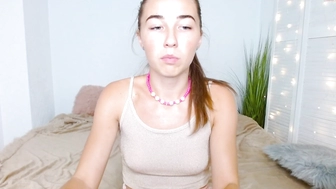 kittycat__lovee_12092022_0305_female_chaturbate_2