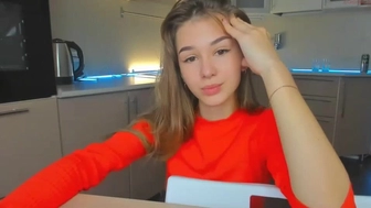 holly_cook chaturbate baby brings herself to orgasm