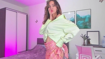 aria_muv chaturbate  decided to arrange a vipshow with a vulgar contest