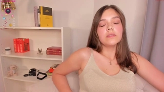 allieboorys chaturbate MFC action