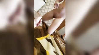 Моя маленькая сводная сестра убеждает меня жестко трахнуть ее - LOLAZEN