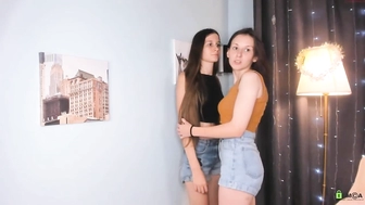 bettyneal_12092022_2211_couple_chaturbate_2