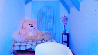 littlee_kit1y_18092022_1542_female_chaturbate