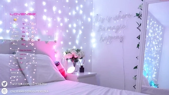 ezra_15092022_0219_female_chaturbate_2