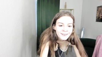 aurora_bray_29092022_1416_female_chaturbate_2