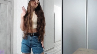 violet7eensy_02102022_1050_female_chaturbate