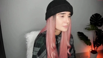 lonelly_lolly98_02102022_0629_female_chaturbate_4