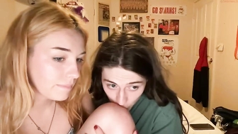 luvdollx_04102022_1651_couple_chaturbate